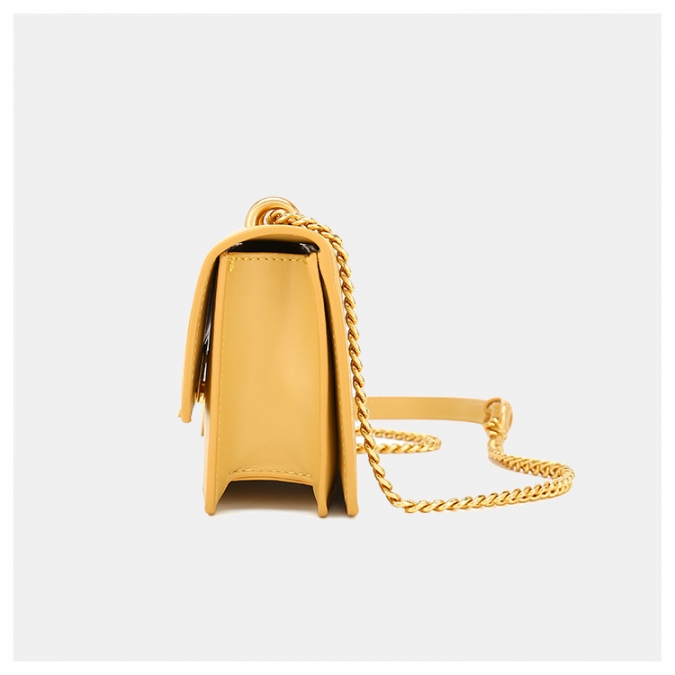 nouveau sac à bandoulière à bandoulière en chaîne dorée avec une serrure mentallique 